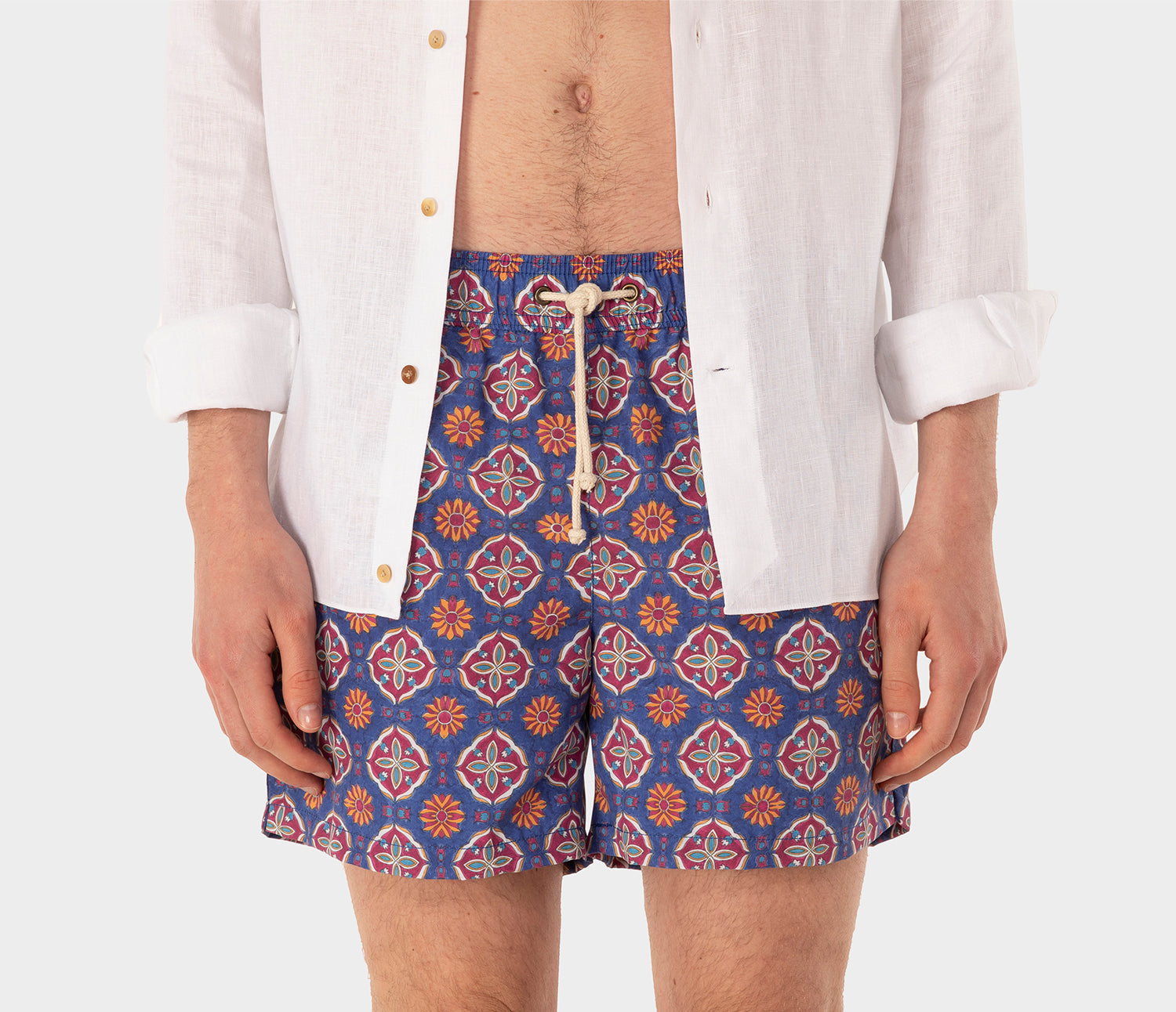 https://cdn.shopify.com/s/files/1/0773/3359/products/MAI1_worn.jpg?v=1701268707